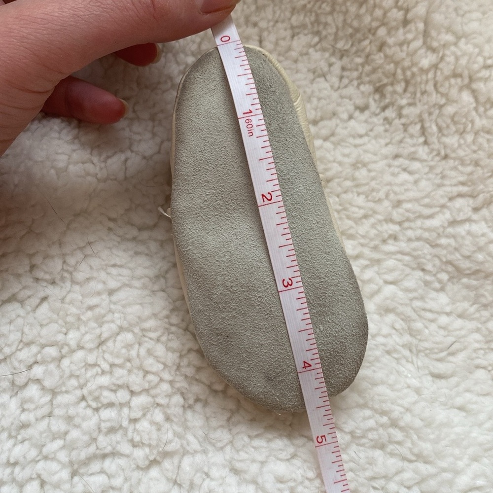 2/$20 | ROBEEZ | 0-6M | SOFT SOLE | LEATHER - Picture 6 of 6